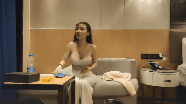 Em gái gọi xinh đẹp, dáng chuẩn - iditeytn.sbs