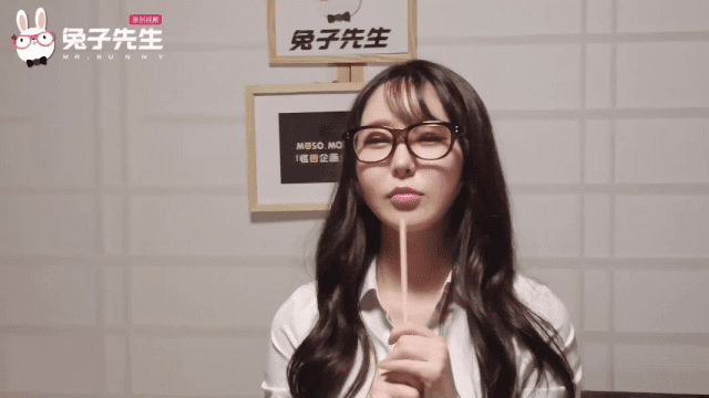 TZ100 - Hiếp dâm tập thể em gái hàng ngon đêm giao thừa - iditeytn.sbs